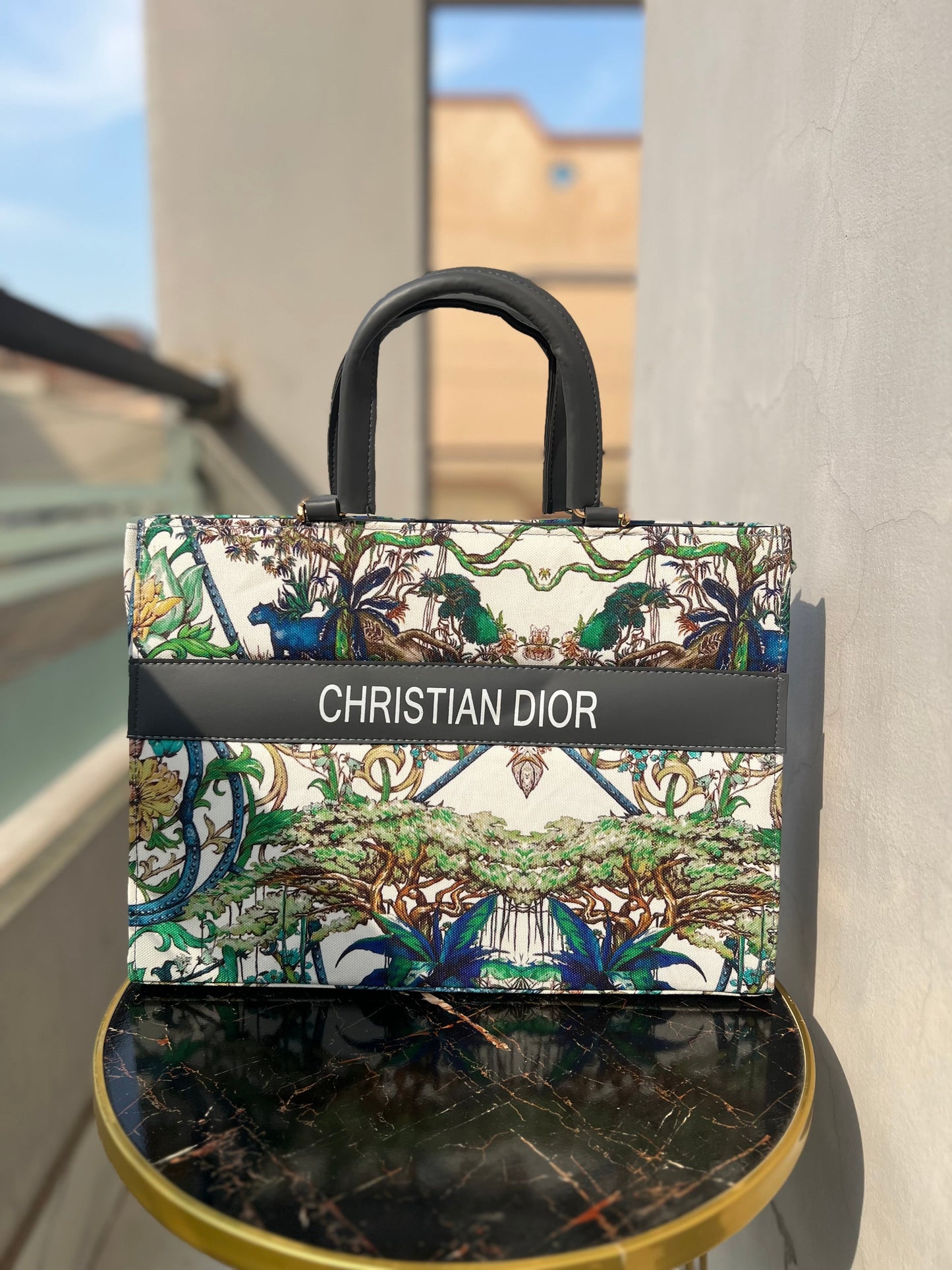 The jungle tote