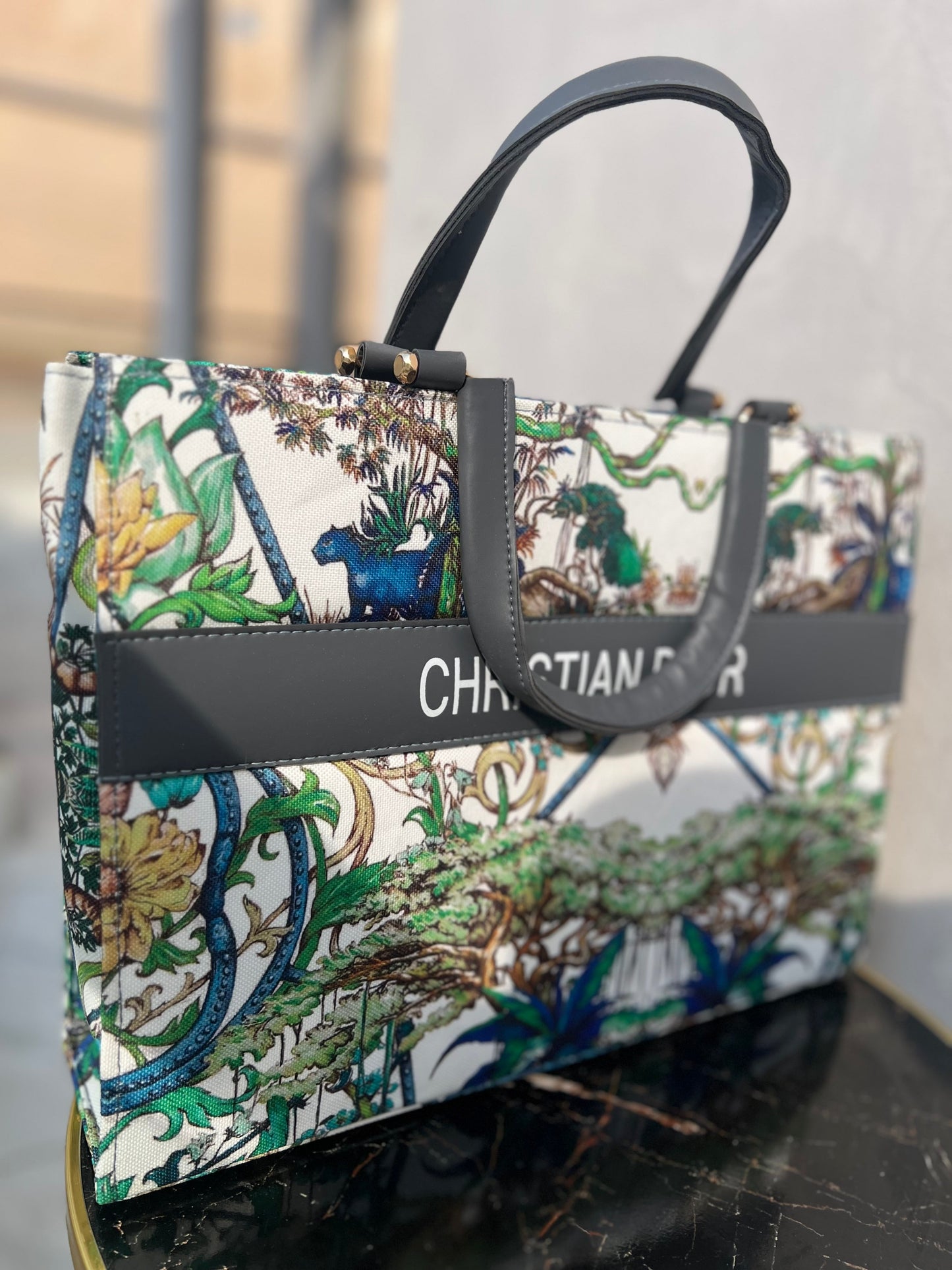 The jungle tote